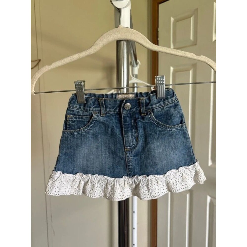Y2K Old navy toddler denim skirt ruffle white